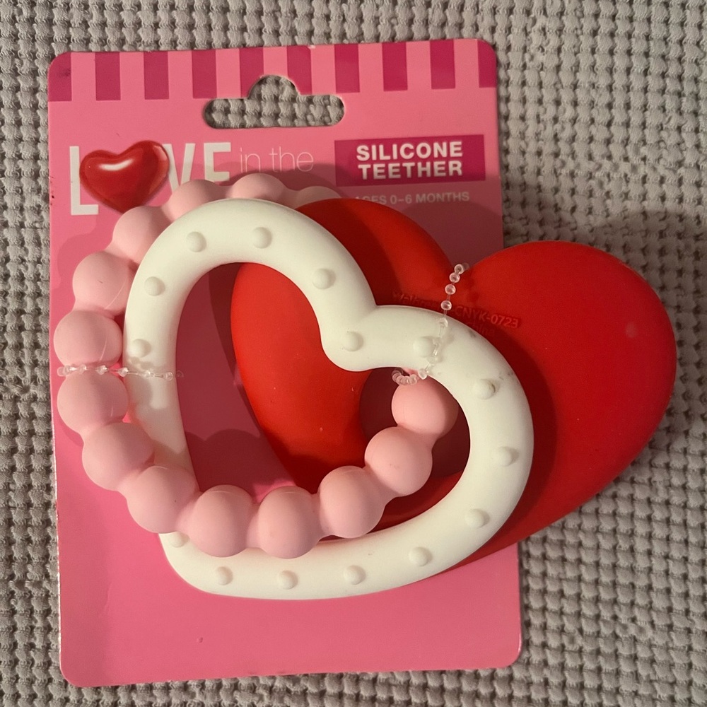 Silicone baby girl teething rings NWT New Valentine  Sweetheart